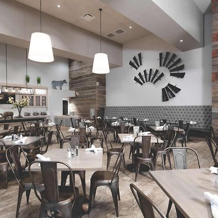 Hotel Renovo Des Moines Urbandale,Tapestry Collection Hilton מראה חיצוני תמונה