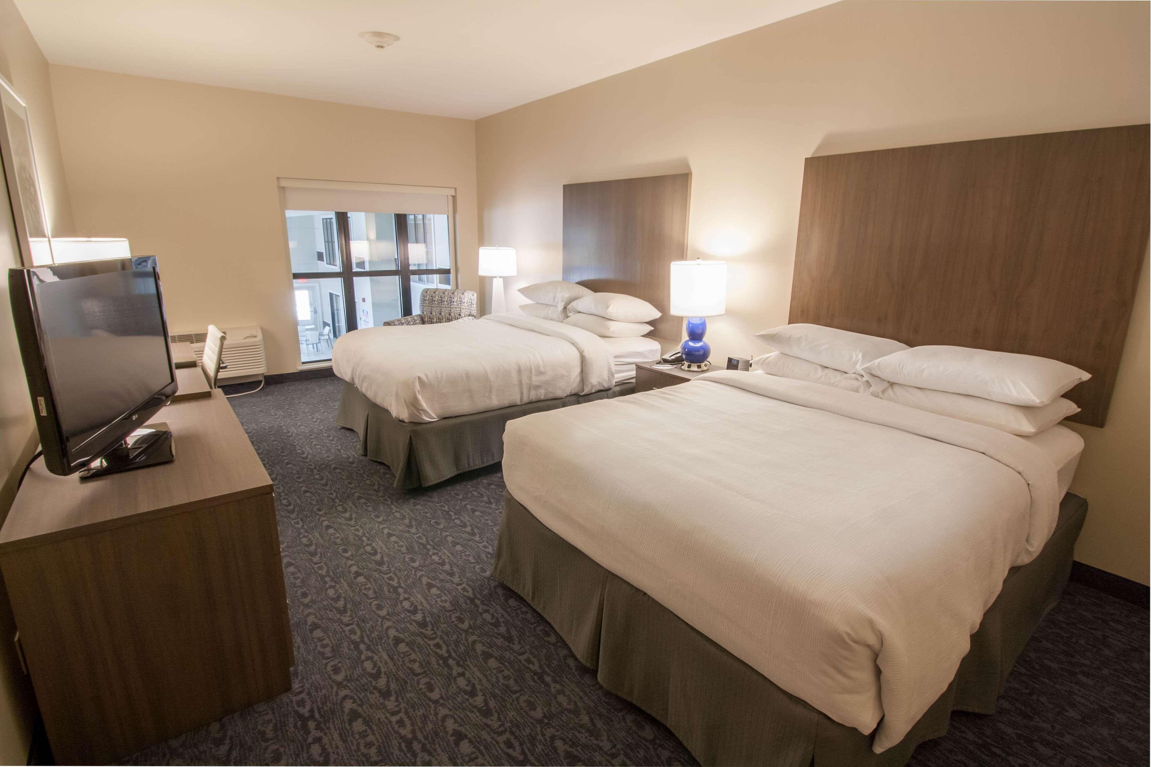 Hotel Renovo Des Moines Urbandale,Tapestry Collection Hilton מראה חיצוני תמונה
