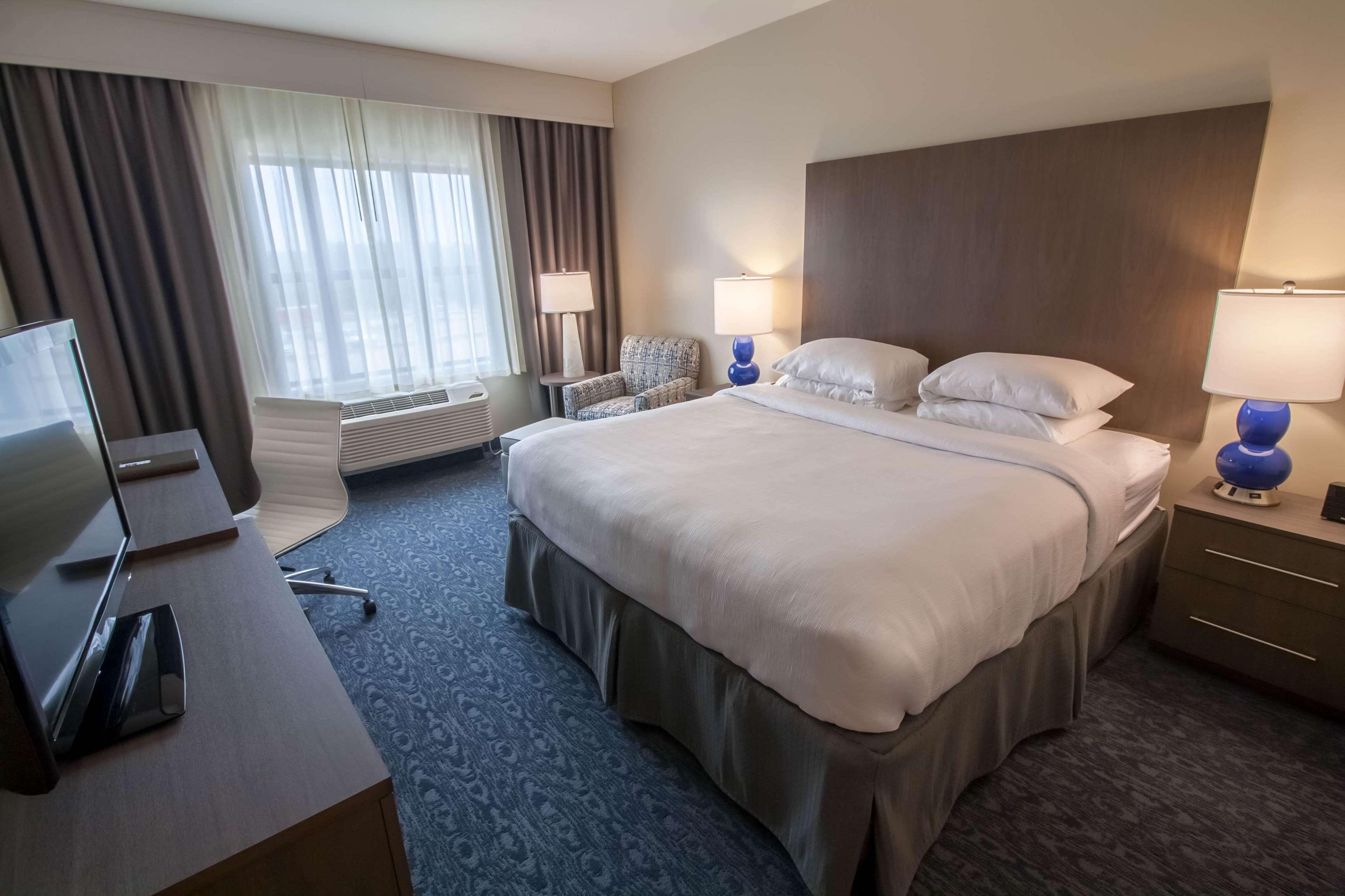 Hotel Renovo Des Moines Urbandale,Tapestry Collection Hilton מראה חיצוני תמונה