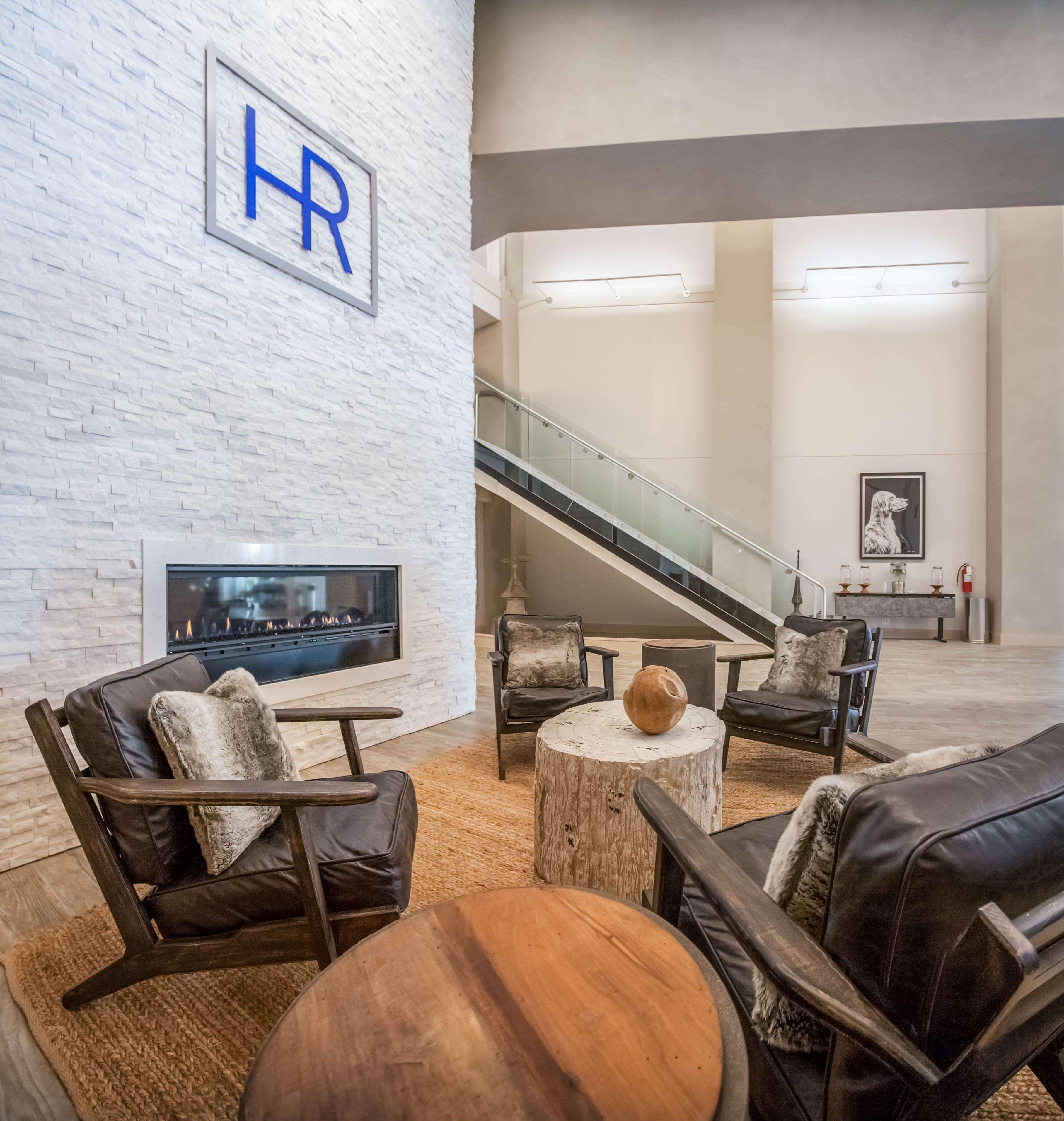 Hotel Renovo Des Moines Urbandale,Tapestry Collection Hilton מראה חיצוני תמונה