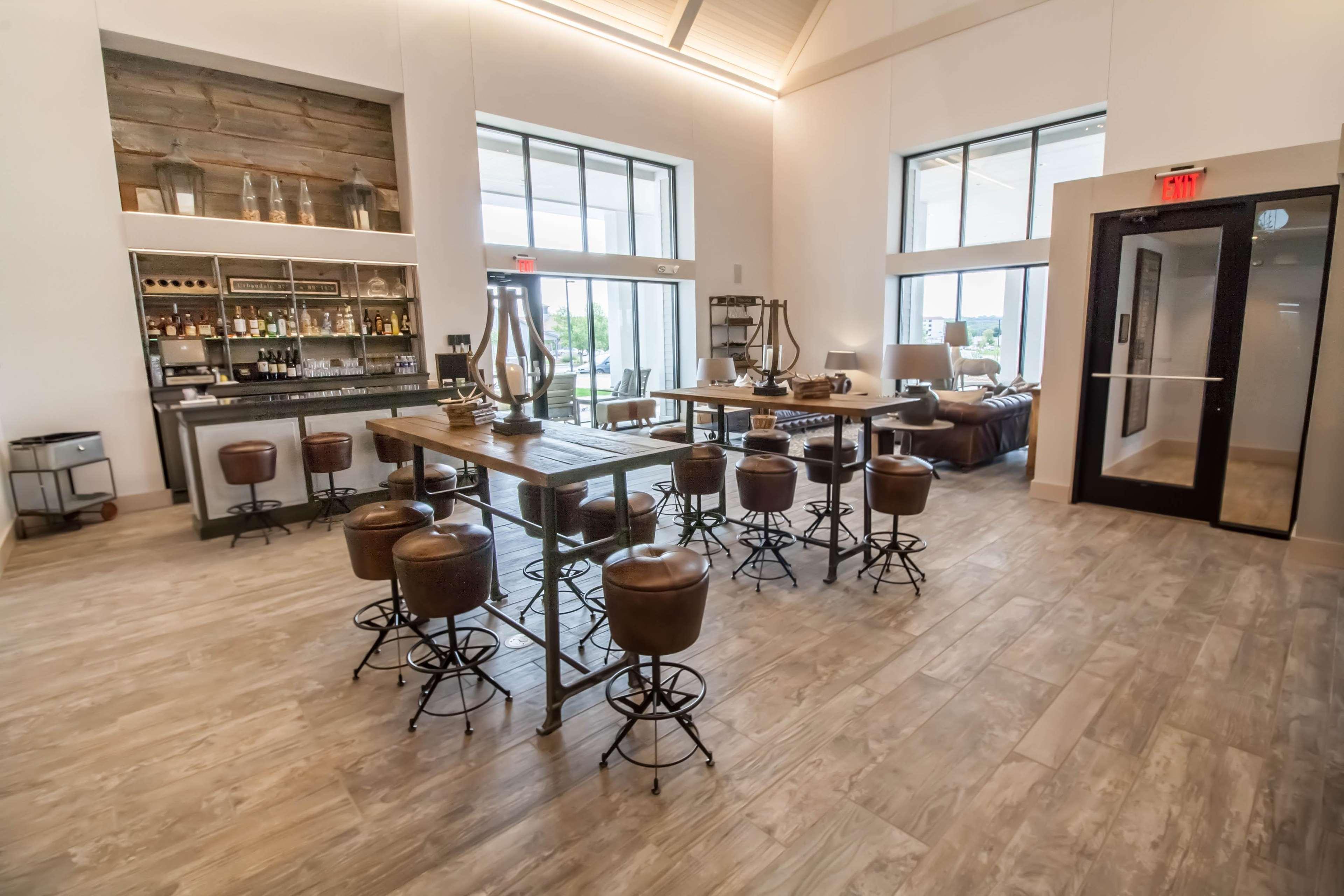Hotel Renovo Des Moines Urbandale,Tapestry Collection Hilton מראה חיצוני תמונה