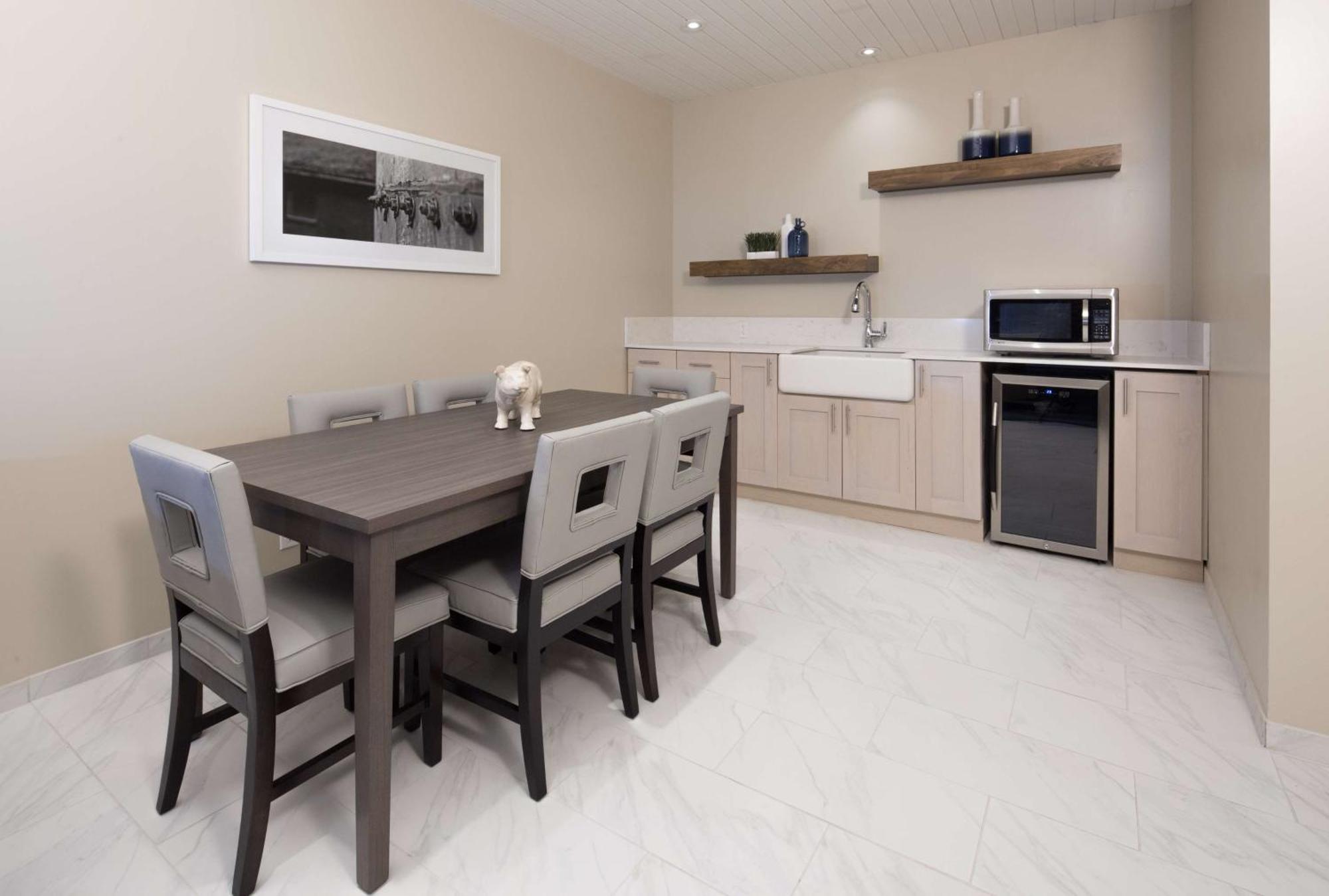 Hotel Renovo Des Moines Urbandale,Tapestry Collection Hilton מראה חיצוני תמונה